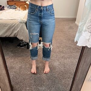 Levi’s Distressed Boyfriend Jeans